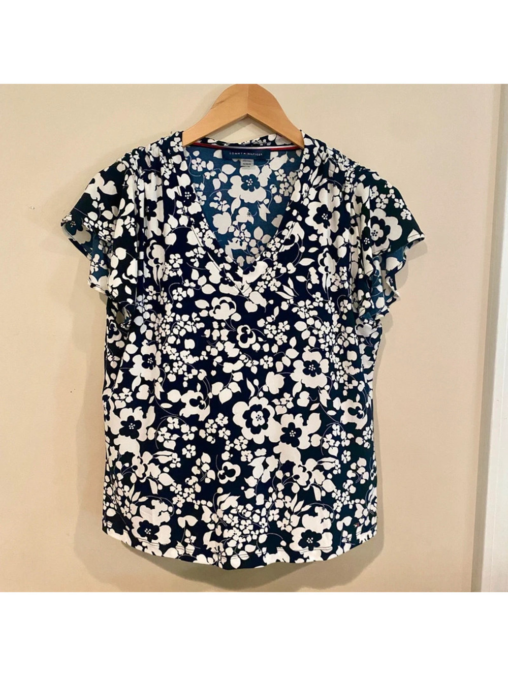 Tommy Hilfiger Women’s Floral Top Short Sleeve Black And White Medium